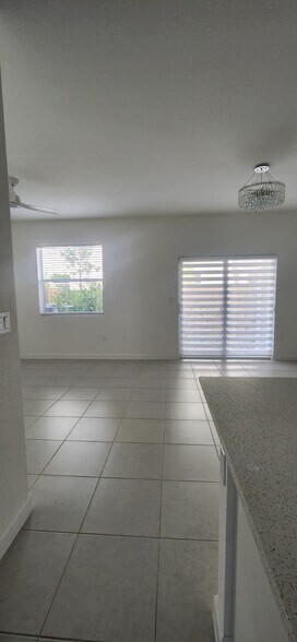 Building Photo - 105 SW 184th Pl