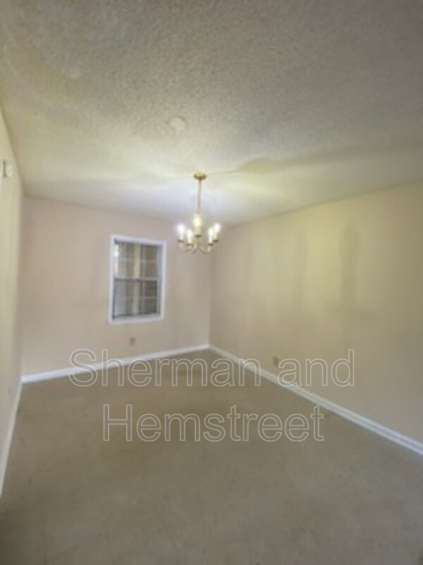 Building Photo - 2738 Blount Ave