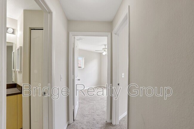 Building Photo - 735 Siena Palm Dr