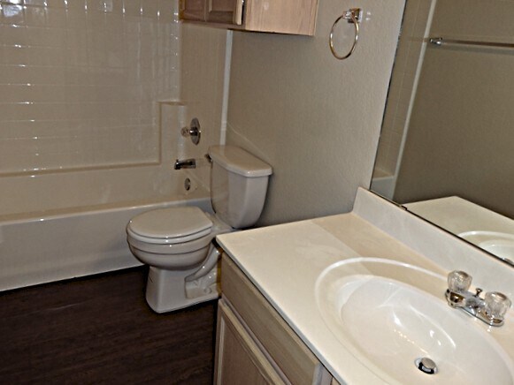 Building Photo - 1307 Rabbit Rdg
