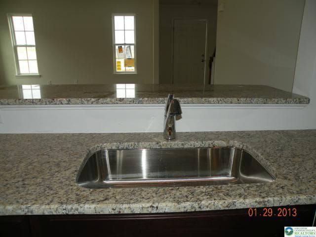 Building Photo - 5985 Valley Forge Dr