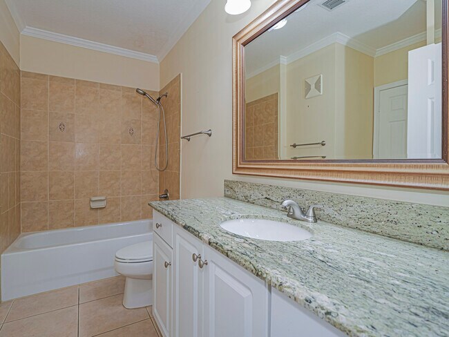 Building Photo - 5045 Fairways Cir