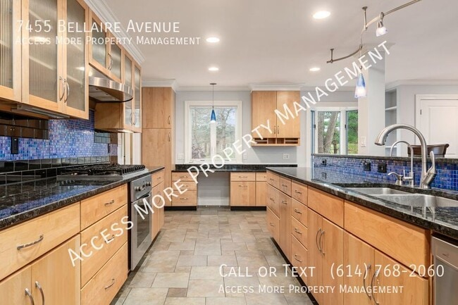 Building Photo - 7455 Bellaire Ave