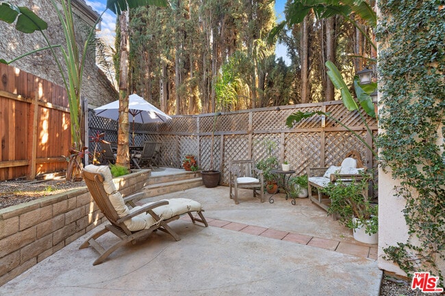 Building Photo - 4324 Willow Glen St