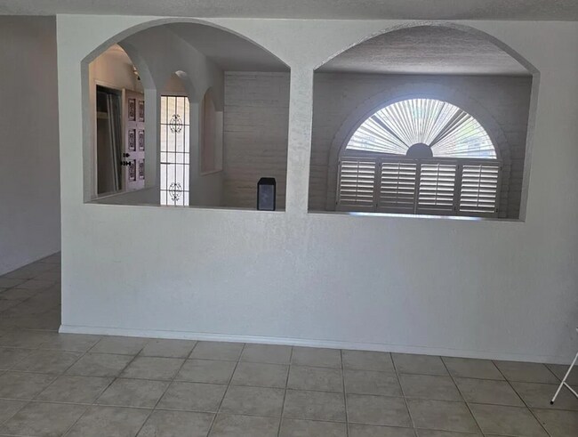 Building Photo - Spacious 4-Bedroom Home with Pool & RV Gate in Established Mesa Neighborhood