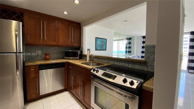 Building Photo - 401 Ocean Dr