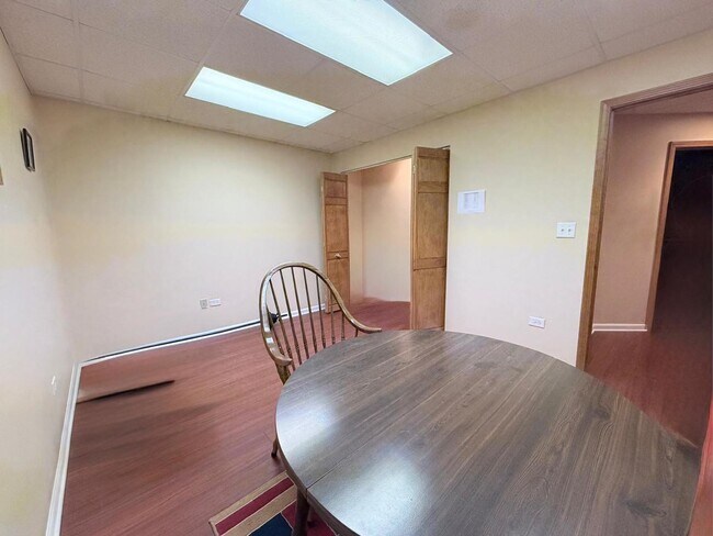 Building Photo - 3823 Sunburst Ln