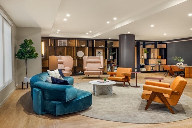 Building Photo - Maven