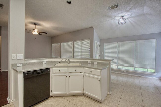 Building Photo - 306 Marigold Ln