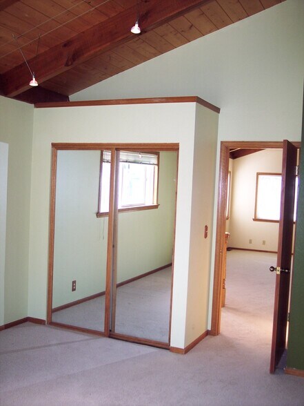 Building Photo - 633 Silver Ave