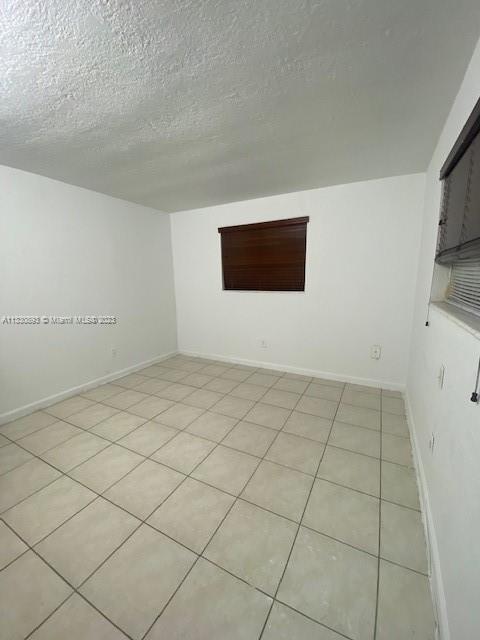 Building Photo - 1350 NE 119th St