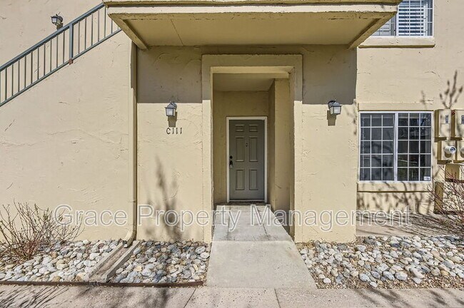 Building Photo - 8681 E Dry Creek Rd