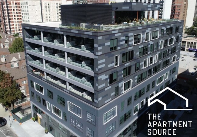 Building Photo - 1201 N Clark St