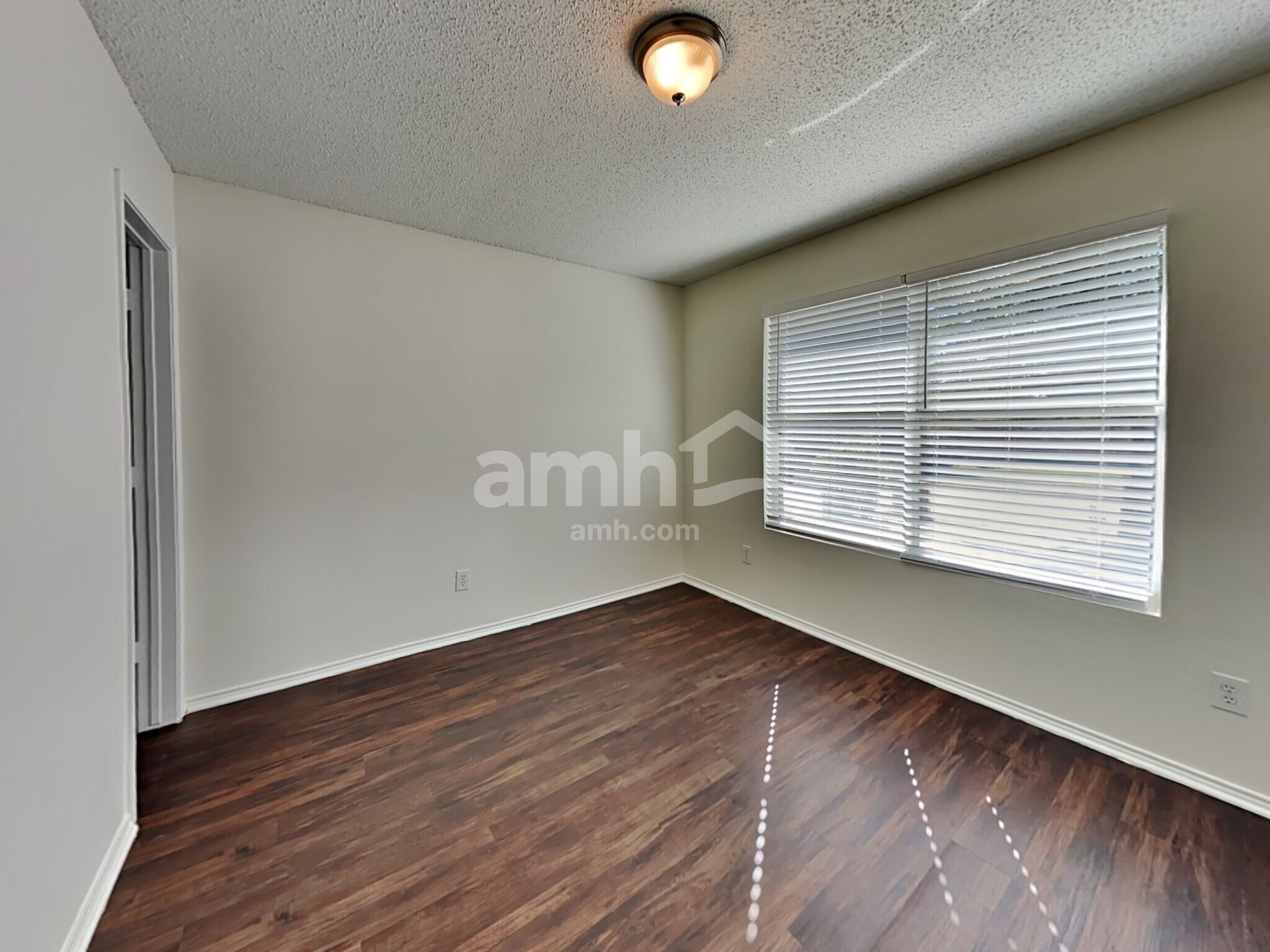 Building Photo - 10136 High Eagle Trail