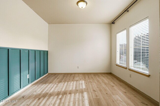 Building Photo - 3144 Hidden Creek Dr