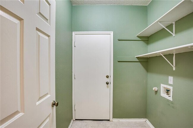 Building Photo - 1706 Chino Cove