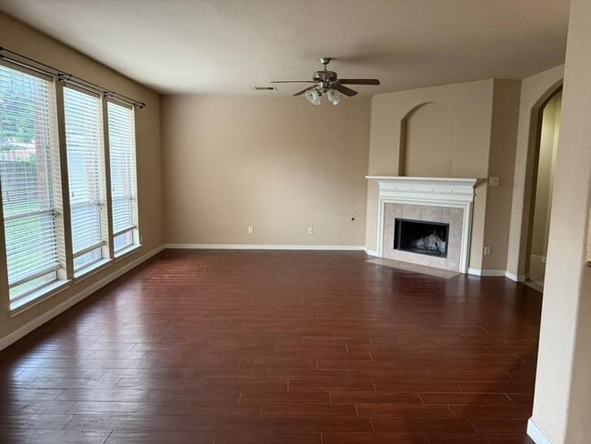 Building Photo - 1105 Augusta Bend Dr