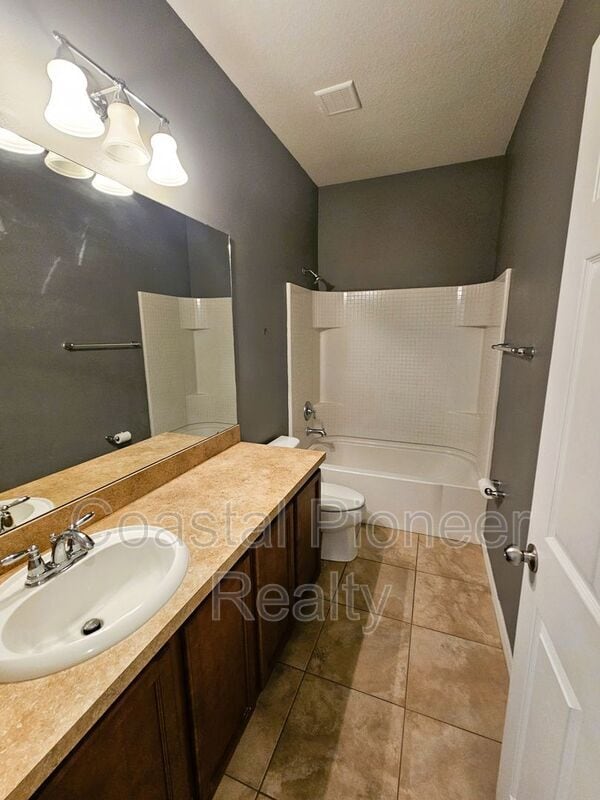 Building Photo - 6302 Magnolia Park Blvd