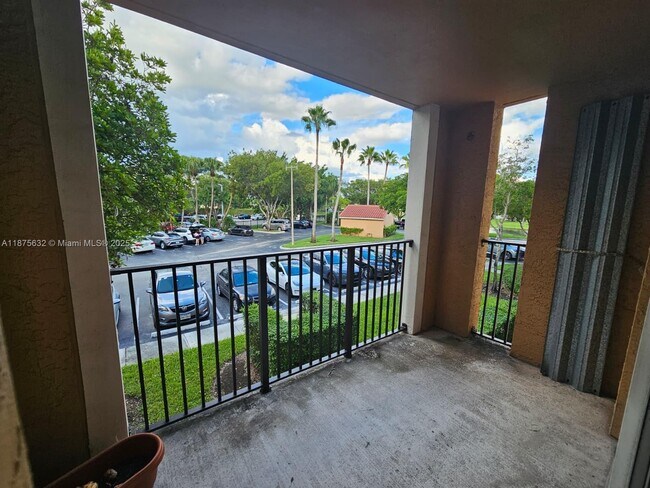 Building Photo - 2031 Renaissance Blvd