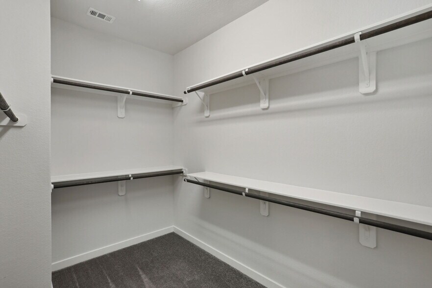Building Photo - 4141 Presidio Ln