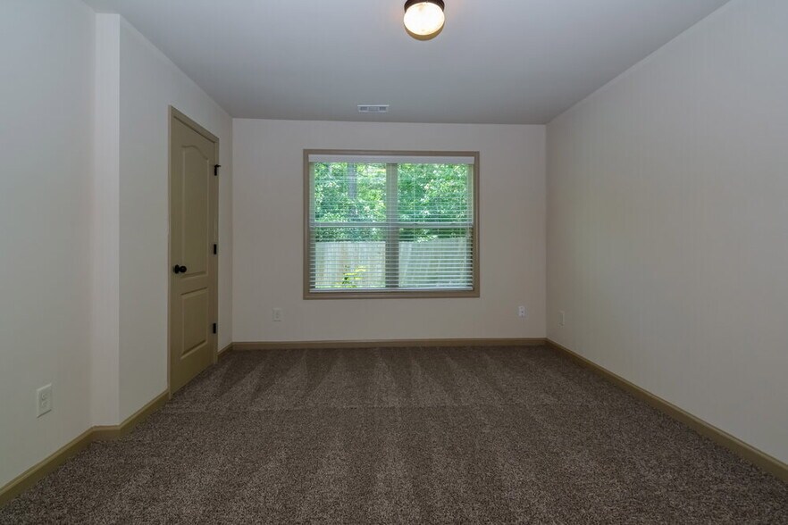 Building Photo - 2486 Peach Shoals Cir