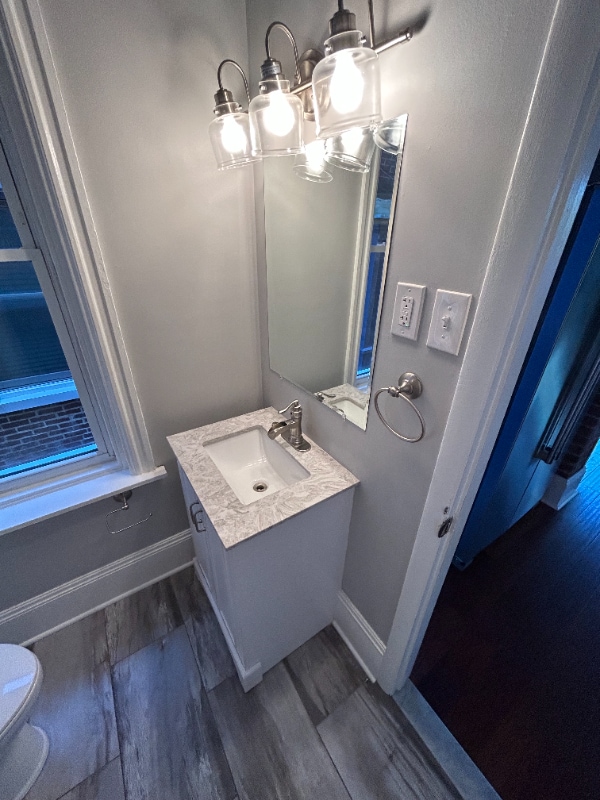 Building Photo - 1603 W 13th St