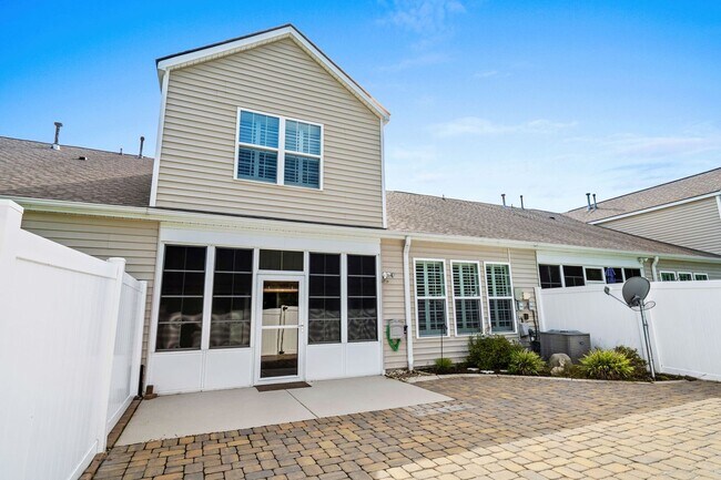 Building Photo - 156 Parmelee Dr