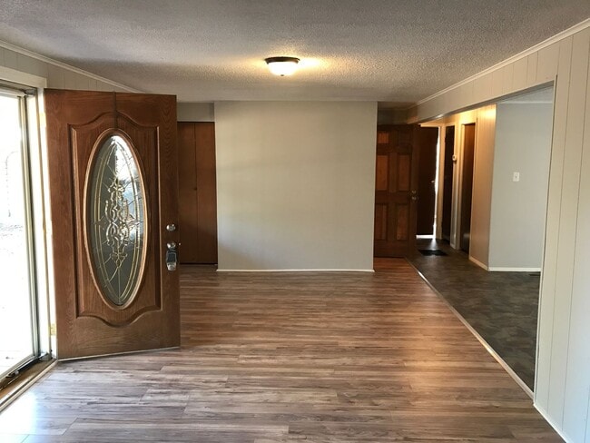 Building Photo - 3BR Home in Maiden on 1.85 Acres