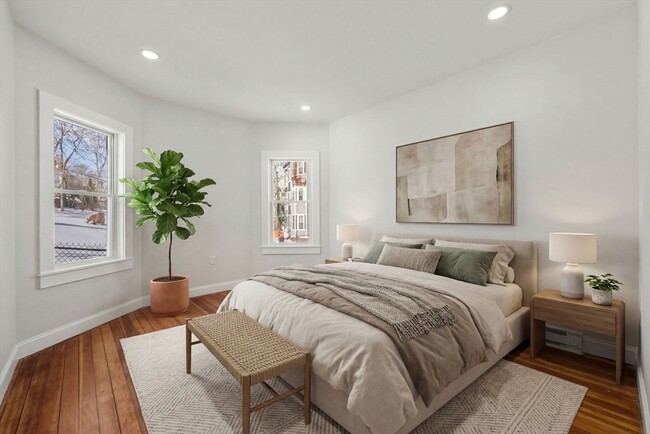 Building Photo - 53 Woodford St