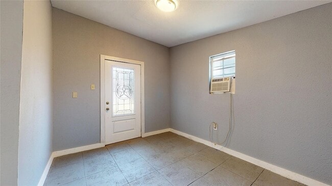 Building Photo - 512 S Brighton Ave