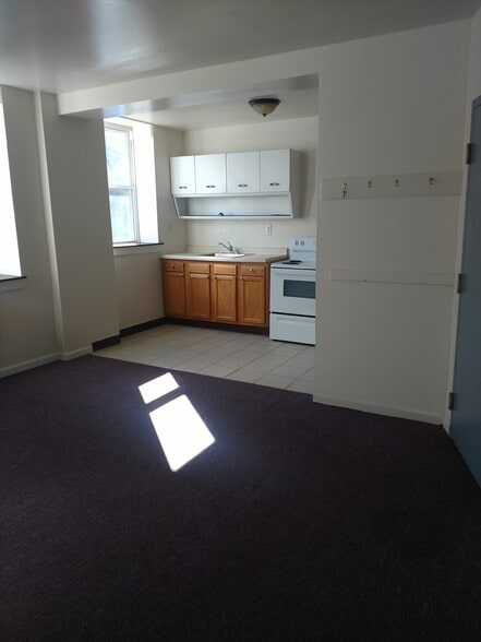 Building Photo - 337 McKee Pl