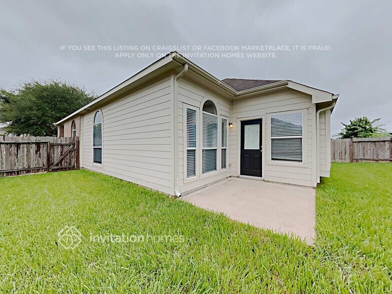 Building Photo - 1022 Bahia Vista Dr