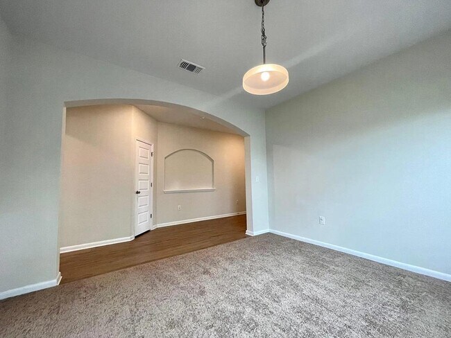 Building Photo - 9712 Grapevine Leaf Dr