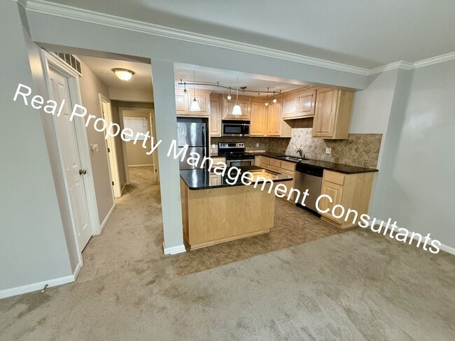 Building Photo - 2 Bedroom In Westport Rent Special