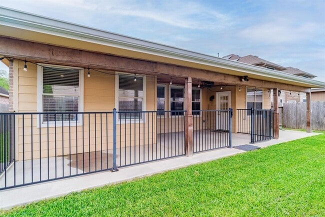 Building Photo - 4704 High Creek Ct