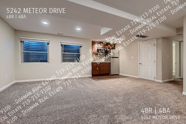 Building Photo - 5242 Meteor Dr