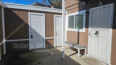 Building Photo - 1712 Arthur Ct