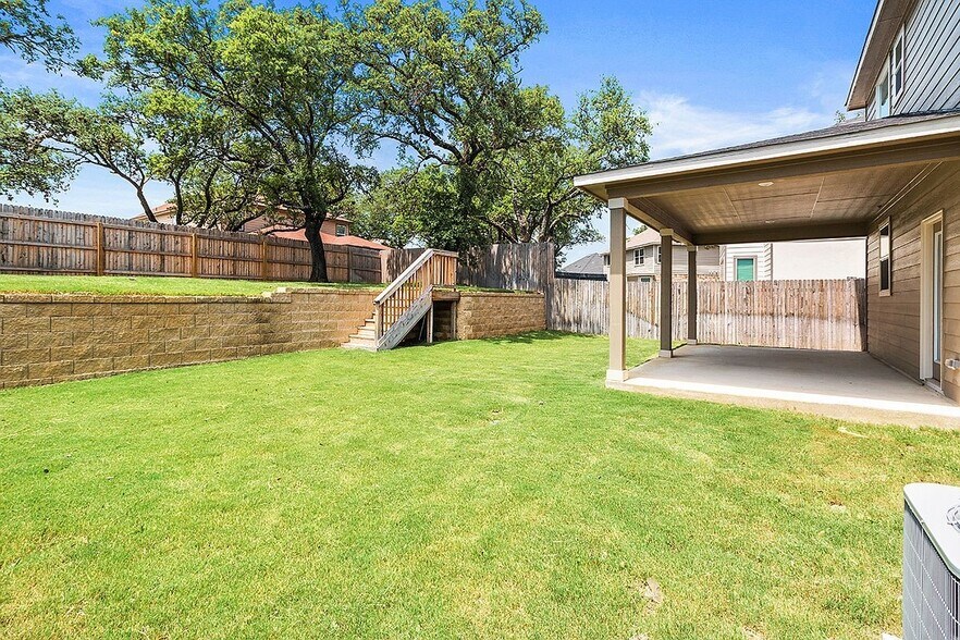 private backyard - 26019 Florencia Villa