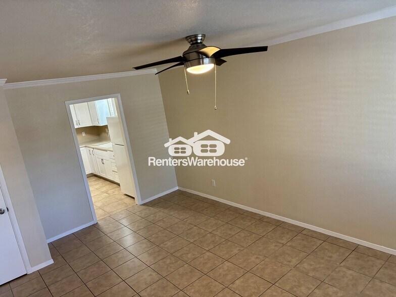 Building Photo - 6809 E Avalon Dr