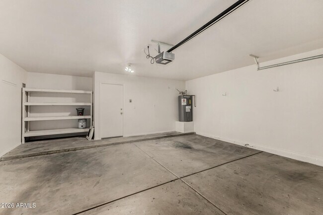 Building Photo - 1343 E Angela Dr