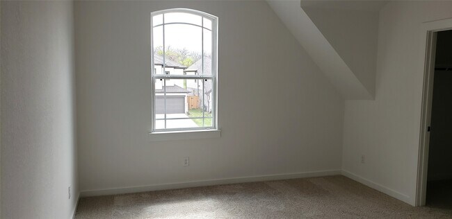 Building Photo - 10611 Hidden Rock Dr