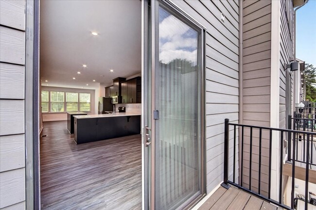 Building Photo - 530 Billingsley Rd