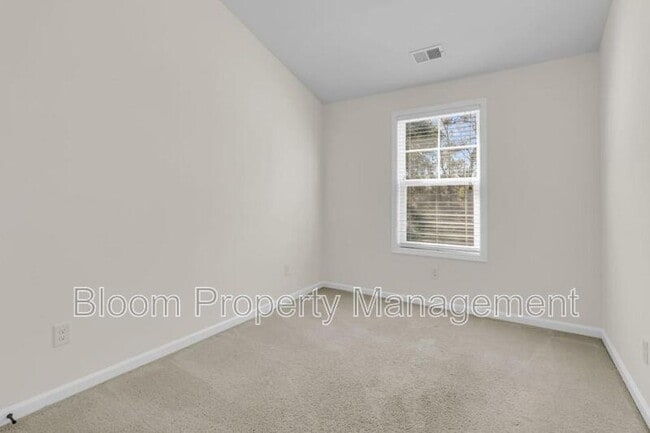 Building Photo - 1660 Bridwell Ln