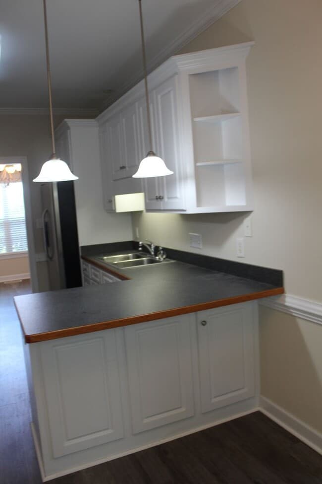 Building Photo - Dogwood Estates
