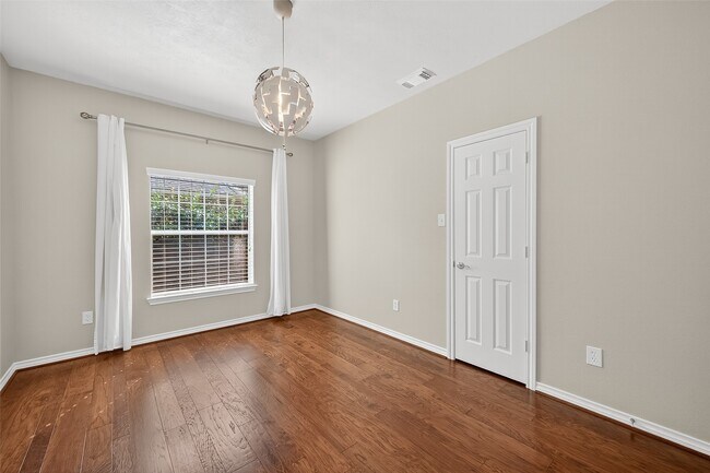 Building Photo - 2223 Fern Mist Ln