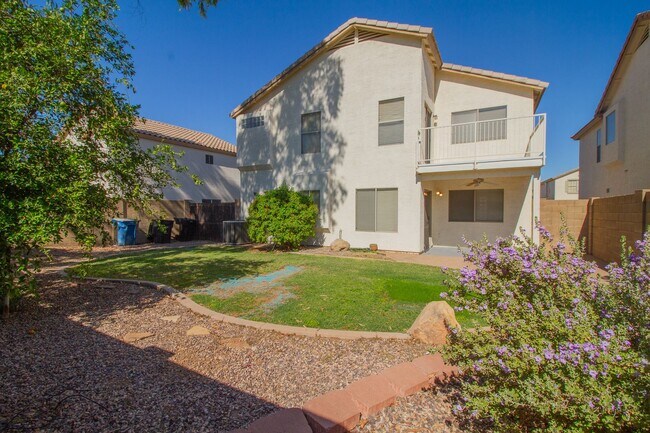 Building Photo - Discover Your Dream Home with a Fantastic Floorplan!