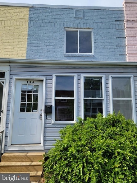 Primary Photo - 134 Lynhaven Dr