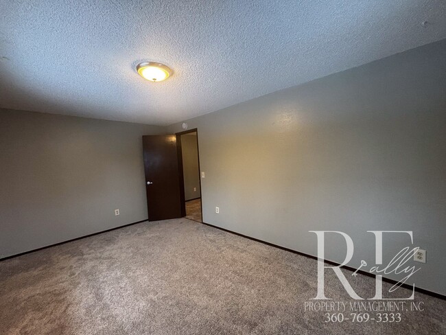 Building Photo - Cozy 3-Bedroom Home in Desirable Poulsbo Neighborhood