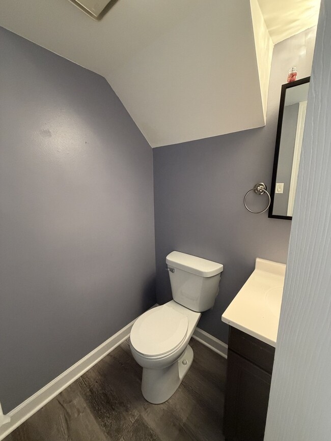 Building Photo - 371 Wisteria Dr