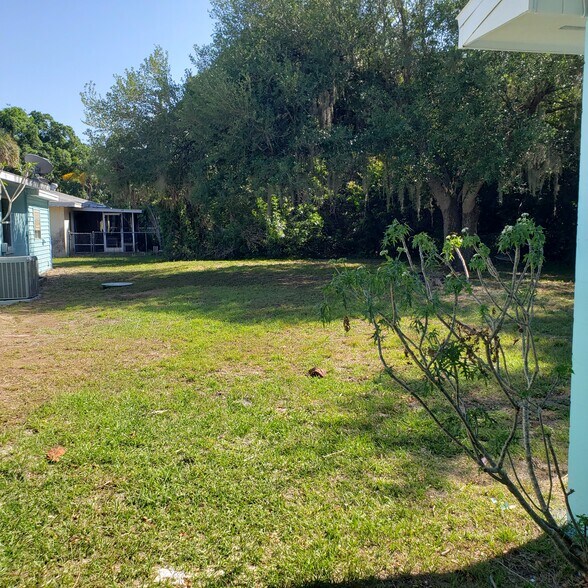 Building Photo - 2061 50th Avenue